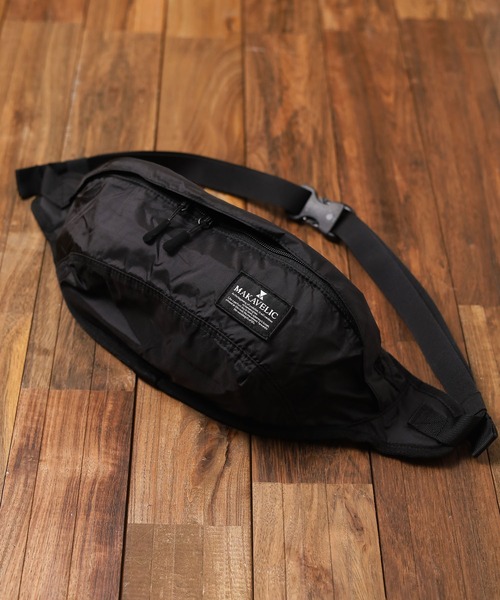 MAKAVELIC（マキャベリック）の「『MAKAVELIC』RICO SUPER LIGHT WAIST BAG（ボディバッグ/ウエストポーチ・レディース・ブラック/ベージュ/ネイビー・FREE）」の2枚目の写真