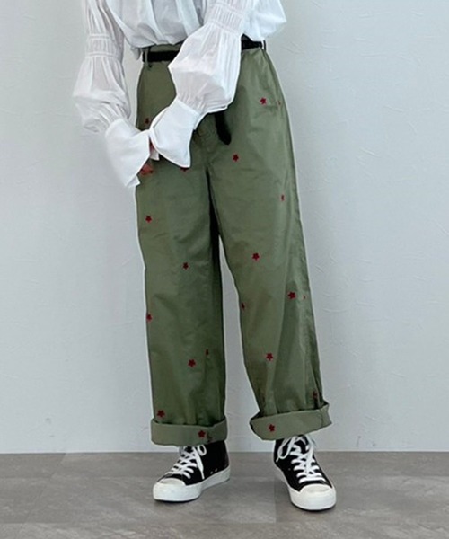 niko and...（ニコアンド）の「[MODE NORM CORE]スターエンブロストレートパンツ（その他パンツ・レディース・キャメル/カーキ/ネイビー・MEDIUM/LARGE）」の2枚目の写真