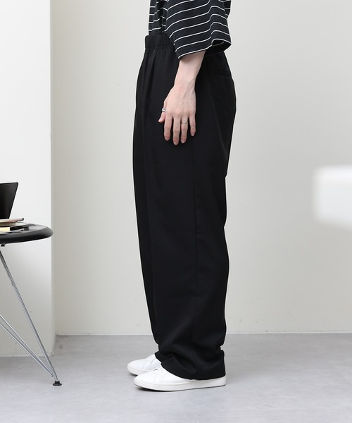 COLONY 2139（コロニートゥーワンスリーナイン）の「セットアップ対応 / ポリストレッチワイドスラックス（スラックス・メンズ・ブラック/モカ・MEDIUM/LARGE）」の18枚目の写真