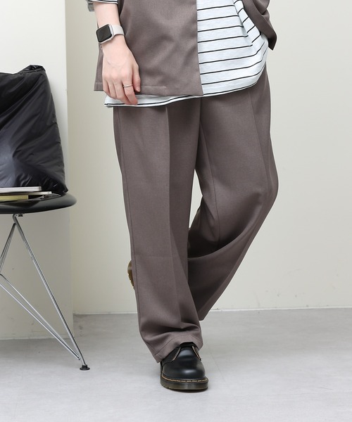 COLONY 2139（コロニートゥーワンスリーナイン）の「セットアップ対応 / ポリストレッチワイドスラックス（スラックス・メンズ・ブラック/モカ・MEDIUM/LARGE）」の17枚目の写真