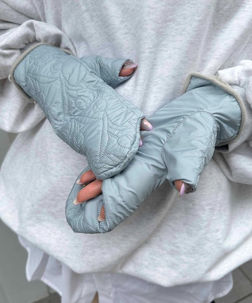 Casselini（キャセリーニ）の「Casselini(キャセリーニ)チューリップキルティングミトン（手袋・レディース・ブラック/ピンク/ブルー/クリーム・FREE）」の16枚目の写真