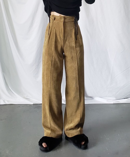 me+em select（ミームセレクト）の「【 ４size ／５color 】ハイウエストツータックルーズコーデュロイパンツ（スラックス・レディース・ブラック/ライトパープル/ダークベージュ/アイボリー/ダークグリーン・SMALL/MEDIUM/LARGE/X-LARGE）」の3枚目の写真