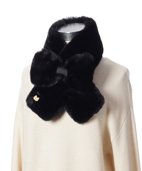 PAUL&JOE(ポールアンドジョー)の「【新色追加】フェイクファー リボンマフラー(マフラー・レディース・ベビーピンク/ブラック/オフホワイト/スカイブルー/ベージュ/レッド/グレー・FREE)」の8枚目の写真