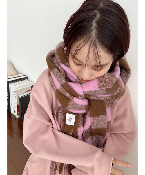 JUMELLE（ジュメロ）の「ブロックチェックマフラー（マフラー・レディース・ピンク/ブラック・FREE）」の4枚目の写真