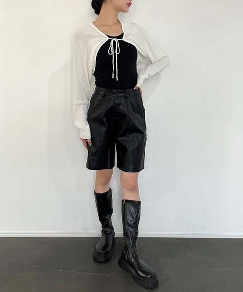 Jewelobe（ジュエローブ）の「センターステッチシンセティックレザーハーフパンツ（その他パンツ・レディース・グレー/ブラック・FREE）」の7枚目の写真