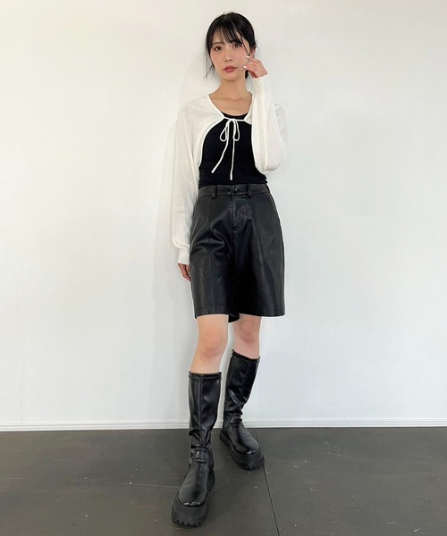 Jewelobe（ジュエローブ）の「センターステッチシンセティックレザーハーフパンツ（その他パンツ・レディース・グレー/ブラック・FREE）」の10枚目の写真