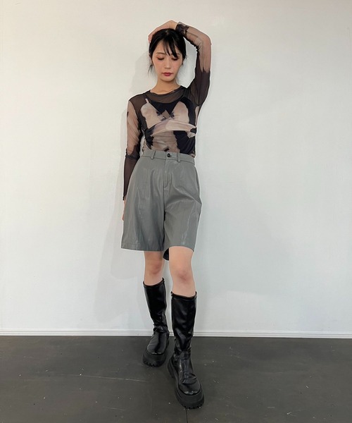 Jewelobe（ジュエローブ）の「センターステッチシンセティックレザーハーフパンツ（その他パンツ・レディース・グレー/ブラック・FREE）」の15枚目の写真