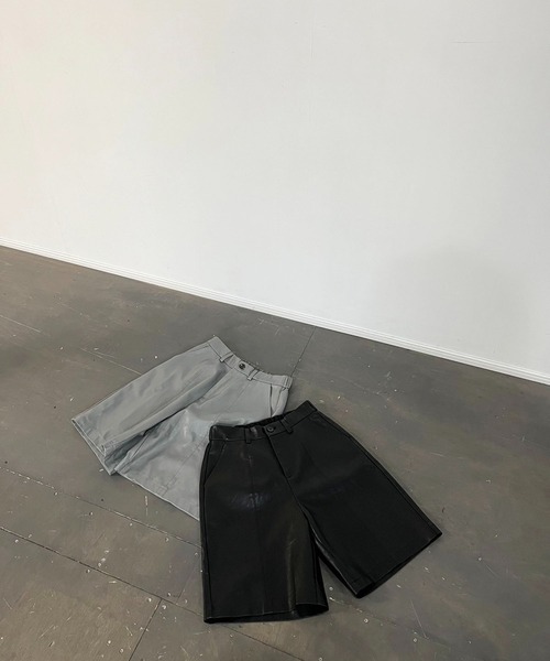 Jewelobe（ジュエローブ）の「センターステッチシンセティックレザーハーフパンツ（その他パンツ・レディース・グレー/ブラック・FREE）」の16枚目の写真