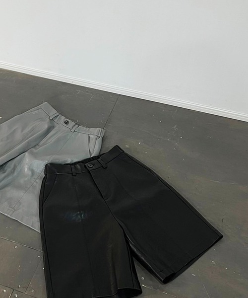 Jewelobe（ジュエローブ）の「センターステッチシンセティックレザーハーフパンツ（その他パンツ・レディース・グレー/ブラック・FREE）」の17枚目の写真