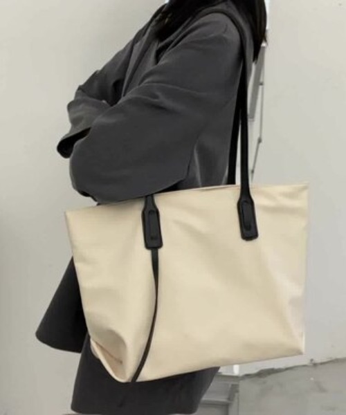 yuue' ( wear )(ユーイ)の「大容量シンプルトートバッグ(トートバッグ・レディース・ホワイト/ブラック/カーキ・FREE)」の9枚目の写真