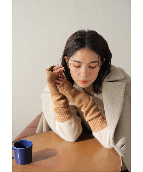 JOURNAL STANDARD(ジャーナルスタンダード)の「【Calimar/カリマール】ACRY/WOOL LONG HAND WARMER:ハンドウォーマー(手袋・レディース・チャコールグレー/キャメル/ネイビー/カーキ・FREE)」の5枚目の写真