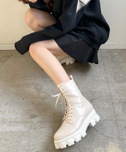 Futier land(フューティアランド)の「厚底レースアップショートブーツ(ブーツ・レディース・ブラック/アイボリー・36/37/38/39/40)」の18枚目の写真