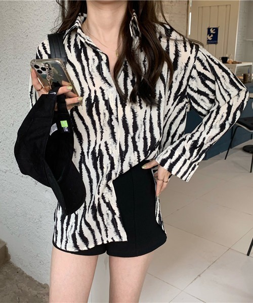 i-dare（アイディア）の「【i-dare】ゼブラ柄 シャツ（シャツ/ブラウス・レディース・ゼブラ・FREE）」の3枚目の写真