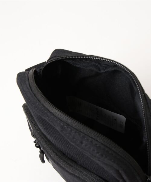 NIKE（ナイキ）の「《NIKEアパレル》ｴﾚﾒﾝﾀﾙ PRM ｸﾛｽﾎﾞﾃﾞｨ（ボディバッグ/ウエストポーチ・メンズ・ブラック/シルバー/ブルー系その他/ブルー系その他2・フリー）」の7枚目の写真