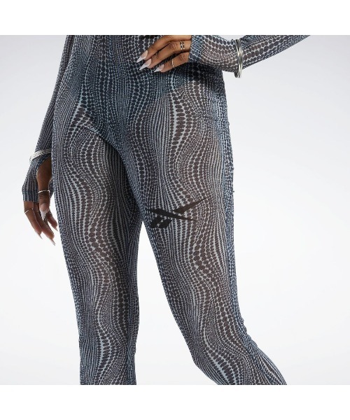 Reebok(リーボック)の「カーディB ジャンプスーツ / Cardi B Jumpsuit(つなぎ/オールインワン・レディース・グレー・LARGE/MEDIUM/SMALL/X-LARGE)」の4枚目の写真