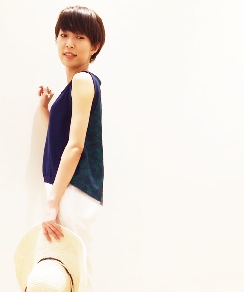 COLLAGE GALLARDAGALANTE（コラージュガリャルダガランテ）の「リーフプリントニットプルオーバー（ニット/セーター・レディース・ライトグレー/グリーン・FREE）」の16枚目の写真