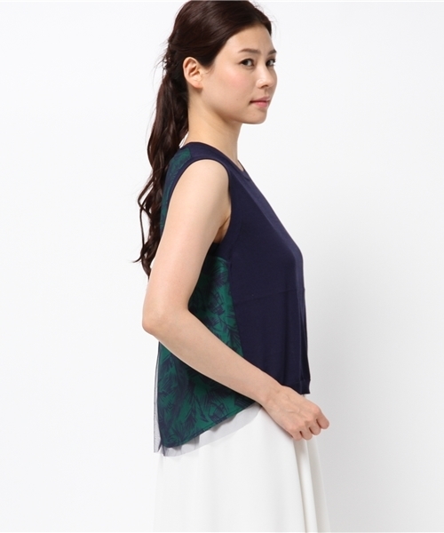 COLLAGE GALLARDAGALANTE（コラージュガリャルダガランテ）の「リーフプリントニットプルオーバー（ニット/セーター・レディース・ライトグレー/グリーン・FREE）」の4枚目の写真