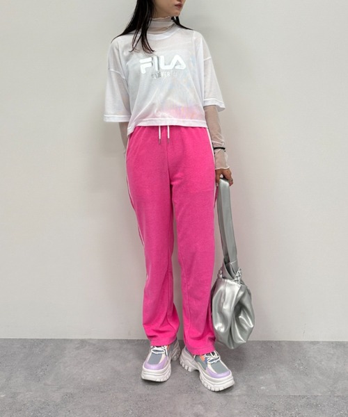 FOREVER 21（フォーエバー トゥエンティーワン）の「【MODE】アソートシアーメロウハイネックプルオーバー（Tシャツ/カットソー・レディース・グリーン/ブラック/グレー/ホワイト/オレンジ系その他/オレンジ系その他2・FREE）」の8枚目の写真