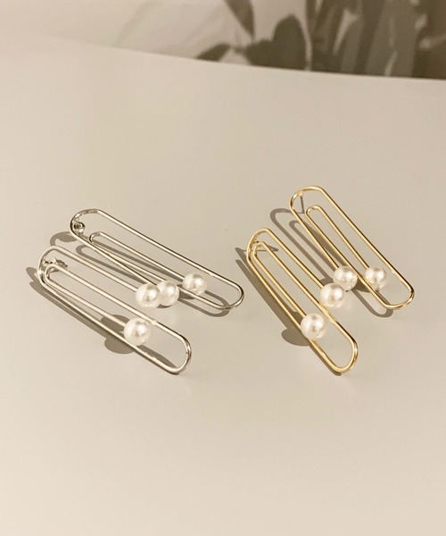 shopnikoniko（ショップニコニコ）の「パール クリップピアス ニュアンス うねうね ぐるぐる 大きめ 両耳ピアス U字（ピアス（両耳用）・レディース・ゴールド/シルバー・フリー）」の3枚目の写真