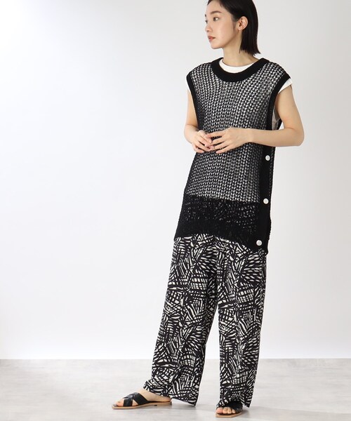 THE SHOP TK (ザ ショップ ティーケー )の「◆【レイヤード/洗える】透かし編みメッシュニットベスト(ベスト・レディース・ホワイト系/ブラック/ブルー・99)」の11枚目の写真