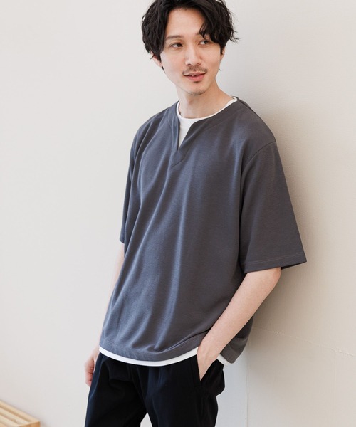 GLOBAL WORK(グローバルワーク)の「キーネックレイヤード/半袖/163738(Tシャツ/カットソー・メンズ・チャコールグレー/ライトグレー/スカイブルー/グリーン/ネイビー/ライトベージュ・SMALL/MEDIUM/X-LARGE/LARGE)」の2枚目の写真