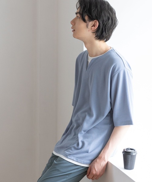 GLOBAL WORK(グローバルワーク)の「キーネックレイヤード/半袖/163738(Tシャツ/カットソー・メンズ・チャコールグレー/ライトグレー/スカイブルー/グリーン/ネイビー/ライトベージュ・SMALL/MEDIUM/X-LARGE/LARGE)」の5枚目の写真