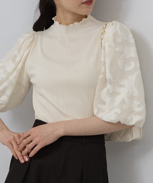 pumpkin port(パンプキンポート)の「メロープチハイ 花柄シアーボリューム袖 カットソー(Tシャツ/カットソー・レディース・アイボリー/ブラック/ピンク・MEDIUM)」の5枚目の写真