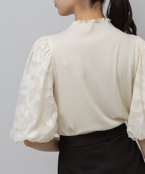pumpkin port(パンプキンポート)の「メロープチハイ 花柄シアーボリューム袖 カットソー(Tシャツ/カットソー・レディース・アイボリー/ブラック/ピンク・MEDIUM)」の9枚目の写真