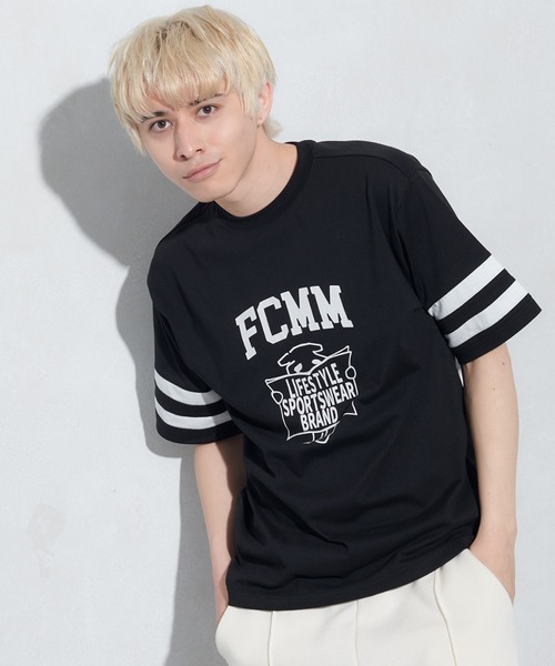 FCMM(エフシーエムエム)の「【日本限定アイテム】COLLEGE LOGO S/S/カレッジロゴショートスリーブT(Tシャツ/カットソー・メンズ・ブラック/ホワイト/ネイビー・MEDIUM/LARGE)」の1枚目の写真