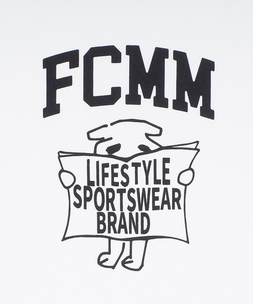 FCMM(エフシーエムエム)の「【日本限定アイテム】COLLEGE LOGO S/S/カレッジロゴショートスリーブT(Tシャツ/カットソー・メンズ・ブラック/ホワイト/ネイビー・MEDIUM/LARGE)」の4枚目の写真