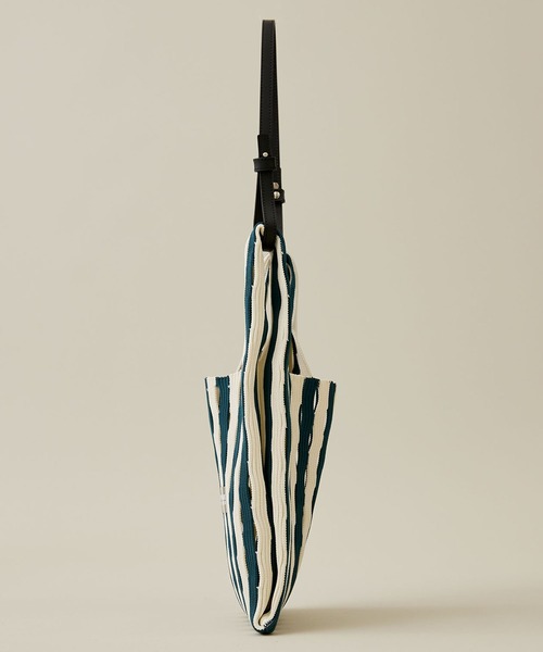 LASTFRAME（ラストフレーム）の「【LASTFRAME(ラストフレーム)】ストライプメッシュマーケットバッグスモール（ショルダーバッグ・レディース・ダークグリーン/レッド・FREE）」の3枚目の写真