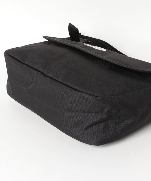 THE NORTH FACE(ザノースフェイス)の「【THE NORTH FACE/ザノースフェイス】MESSENGER BAG M/メッセンジャーバッグ M(メッセンジャーバッグ・メンズ・ブラック/クリーム・FREE)」の21枚目の写真