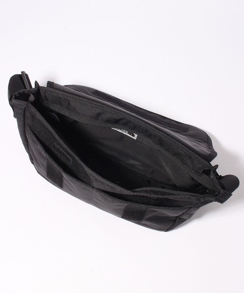 THE NORTH FACE(ザノースフェイス)の「【THE NORTH FACE/ザノースフェイス】MESSENGER BAG M/メッセンジャーバッグ M(メッセンジャーバッグ・メンズ・ブラック/クリーム・FREE)」の13枚目の写真