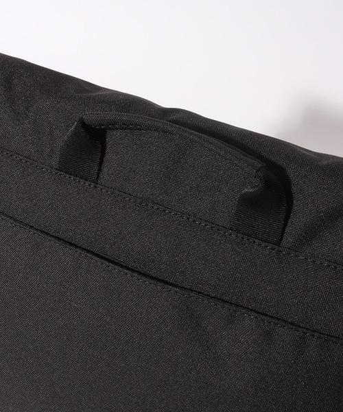 THE NORTH FACE(ザノースフェイス)の「【THE NORTH FACE/ザノースフェイス】MESSENGER BAG M/メッセンジャーバッグ M(メッセンジャーバッグ・メンズ・ブラック/クリーム・FREE)」の18枚目の写真