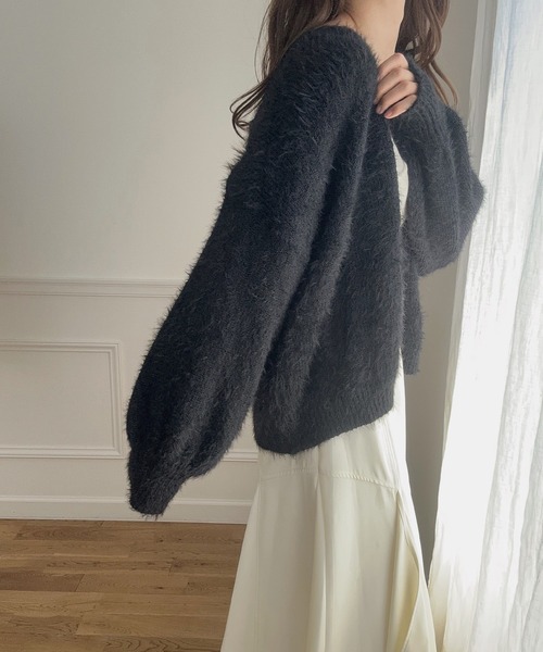 LAUIR（ラウアー）の「シャギーVネックニットカーディガン（カーディガン/ボレロ・レディース・グレイッシュベージュ/アイボリー/ブラック/ベージュ/ピンク・FREE）」の21枚目の写真