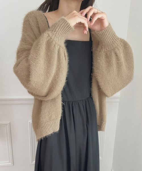 LAUIR（ラウアー）の「シャギーVネックニットカーディガン（カーディガン/ボレロ・レディース・グレイッシュベージュ/アイボリー/ブラック/ベージュ/ピンク・FREE）」の9枚目の写真