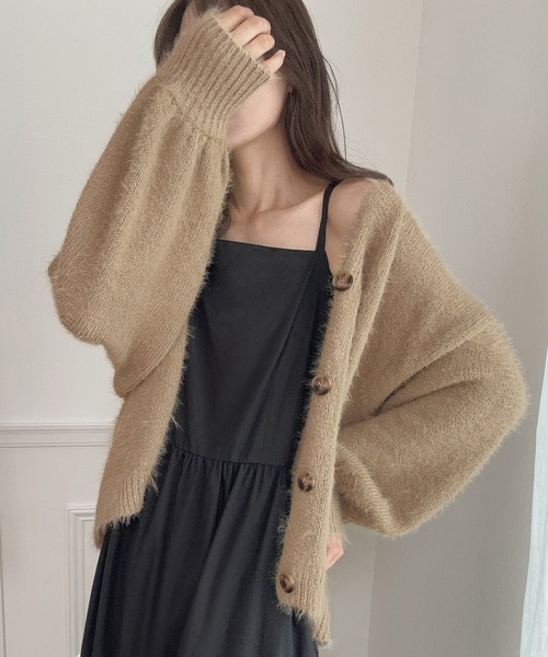 LAUIR（ラウアー）の「シャギーVネックニットカーディガン（カーディガン/ボレロ・レディース・グレイッシュベージュ/アイボリー/ブラック/ベージュ/ピンク・FREE）」の6枚目の写真