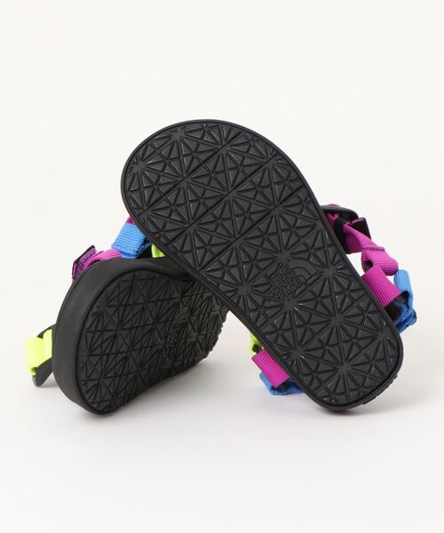 THE NORTH FACE（ザノースフェイス）の「THE NORTH FACE ザ・ノースフェイス K STRATUM 2 キッズスポーツサンダル アウトドア(Kストレイタム2)（サンダル・キッズ・ブラック×ブルー/ブラック×ブラック・19.0cm/21.0cm/22.0cm/18.0cm/20.0cm/17.0cm）」の3枚目の写真