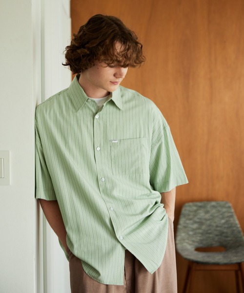 YOEL(ヨエル)の「YOEL - basic stripe S/S shirt(シャツ/ブラウス・メンズ・グリーン/ブルー・MEDIUM/LARGE)」の4枚目の写真