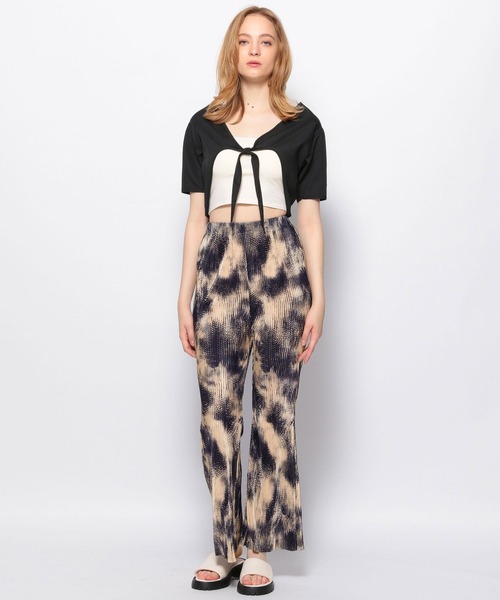 FOREVER 21(フォーエバー トゥエンティーワン)の「タイダイプリーツイージーパンツ(その他パンツ・レディース・ブルー/ピンク/グレー・SMALL/MEDIUM)」の4枚目の写真