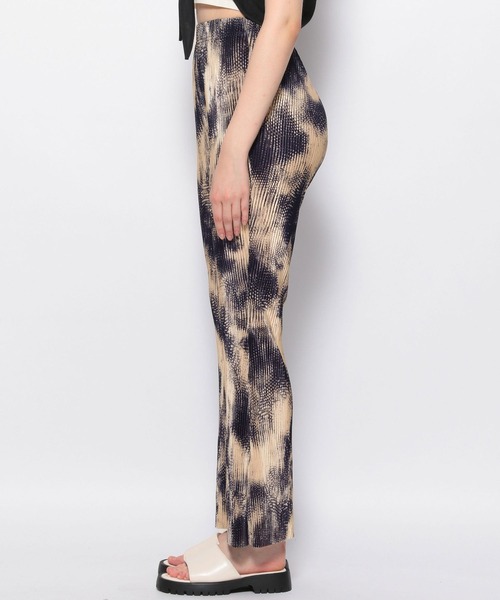 FOREVER 21(フォーエバー トゥエンティーワン)の「タイダイプリーツイージーパンツ(その他パンツ・レディース・ブルー/ピンク/グレー・SMALL/MEDIUM)」の7枚目の写真