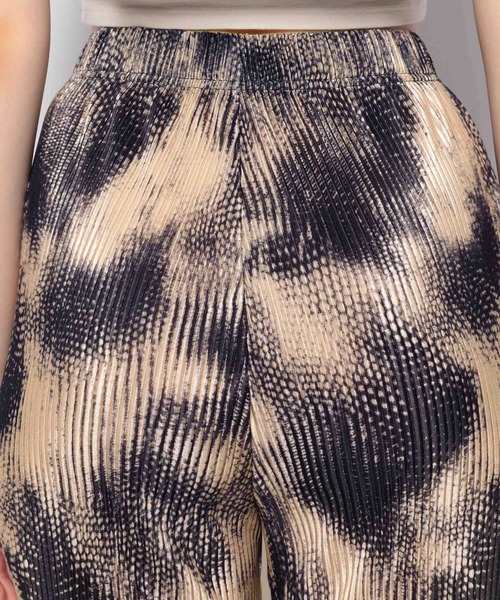 FOREVER 21(フォーエバー トゥエンティーワン)の「タイダイプリーツイージーパンツ(その他パンツ・レディース・ブルー/ピンク/グレー・SMALL/MEDIUM)」の16枚目の写真