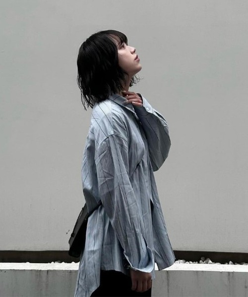 Chick(チック)の「▲OVER STRIPE SHIRT / ビッグシルエットストライプシャツ(シャツ/ブラウス・レディース・ブルー・L/M)」の4枚目の写真