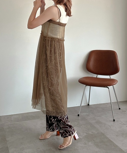 apres jour clair(アプレジュールクレア)の「【apres jour clair】チュールキャミワンピース【ZOZOTOWN限定アイテム】(ワンピース・レディース・ブラウン系その他/アイボリー/ピンクベージュ・X-LARGE/フリー)」の7枚目の写真