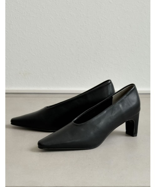 Re:EDIT（リエディ）の「Uカットポインテッドトゥデザインパンプス（パンプス・レディース・シルバー/オフホワイト/ブラック・MEDIUM/LARGE/SMALL）」の9枚目の写真