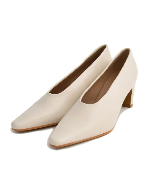 Re:EDIT（リエディ）の「Uカットポインテッドトゥデザインパンプス（パンプス・レディース・シルバー/オフホワイト/ブラック・MEDIUM/LARGE/SMALL）」の14枚目の写真