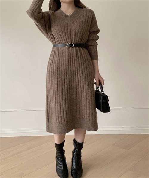 FREE STYLISTS(フリー スタイリスト)の「Vネックリブニットタイトワンピース(ワンピース・レディース・ライトベージュ/ベージュ/ブラウン/ブラック/グレー・FREE)」の20枚目の写真