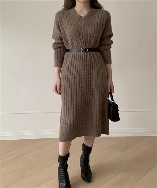 FREE STYLISTS(フリー スタイリスト)の「Vネックリブニットタイトワンピース(ワンピース・レディース・ライトベージュ/ベージュ/ブラウン/ブラック/グレー・FREE)」の22枚目の写真