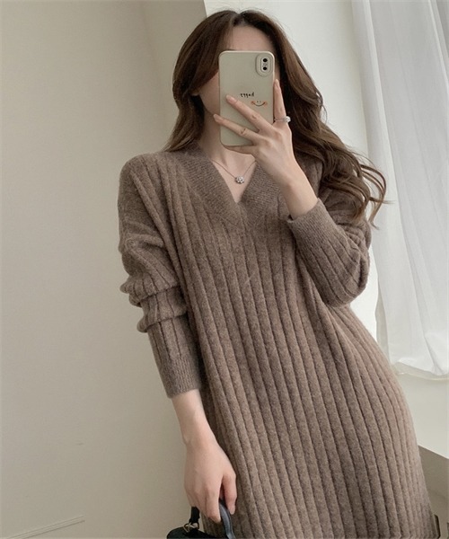 FREE STYLISTS(フリー スタイリスト)の「Vネックリブニットタイトワンピース(ワンピース・レディース・ライトベージュ/ベージュ/ブラウン/ブラック/グレー・FREE)」の16枚目の写真