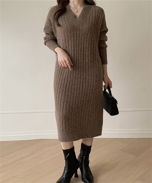 FREE STYLISTS(フリー スタイリスト)の「Vネックリブニットタイトワンピース(ワンピース・レディース・ライトベージュ/ベージュ/ブラウン/ブラック/グレー・FREE)」の18枚目の写真